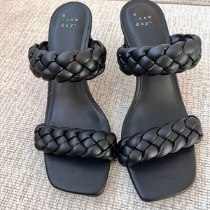 Wedge sandal, never worn before